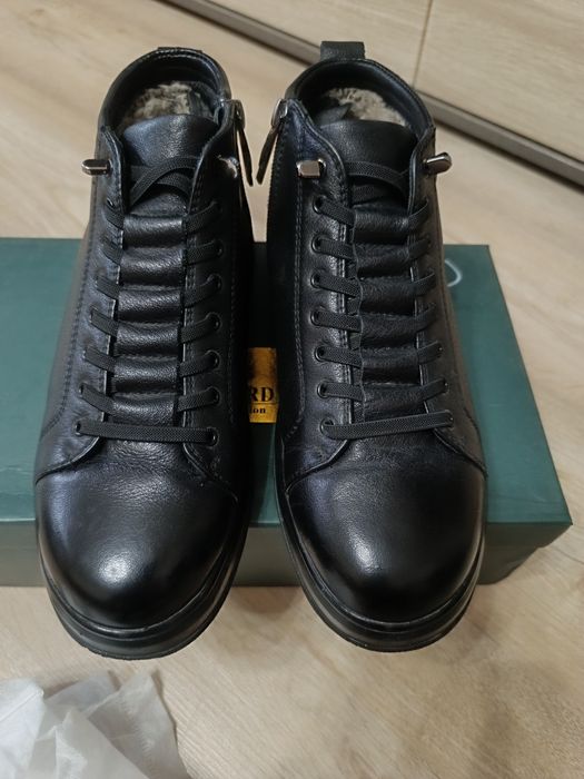 Кожаные ботинки р39