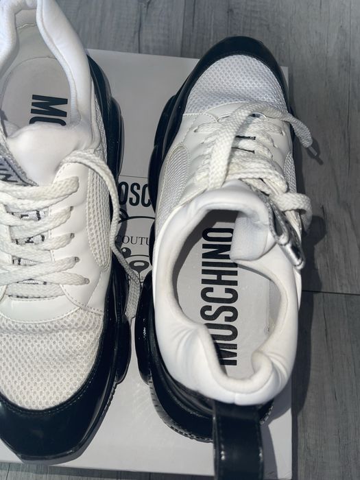 Adidasi moschino