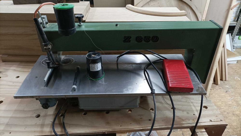 Машина за зашиване на фурнир Casati Z650