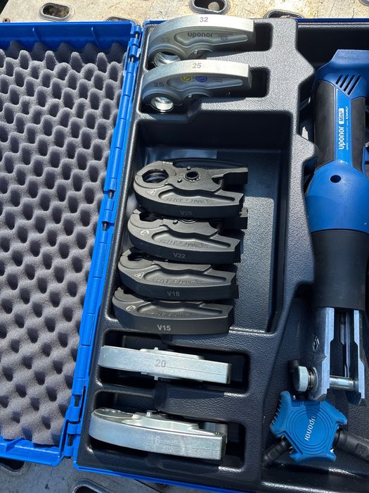 Uponor Mini 2  машина за пресоване