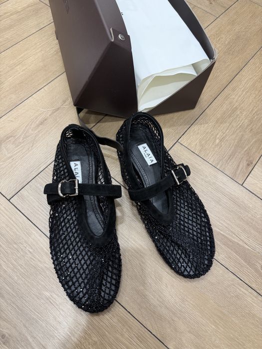 Балетки балерины Alaia со стразами