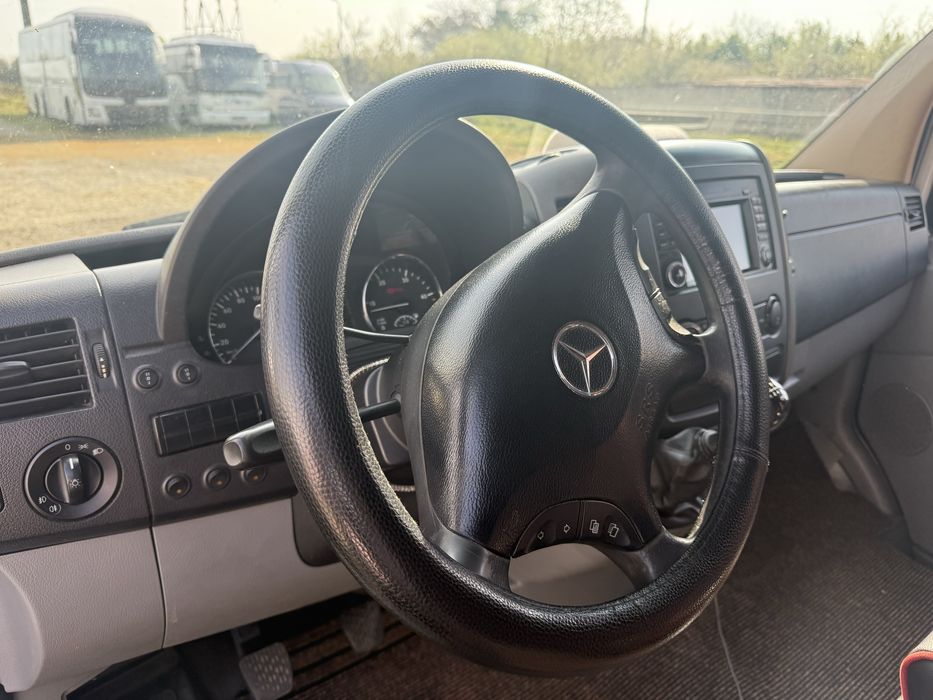 Mercedes Sprinter 319 8+1