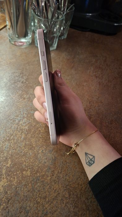 Iphone 15 pink de vanzare