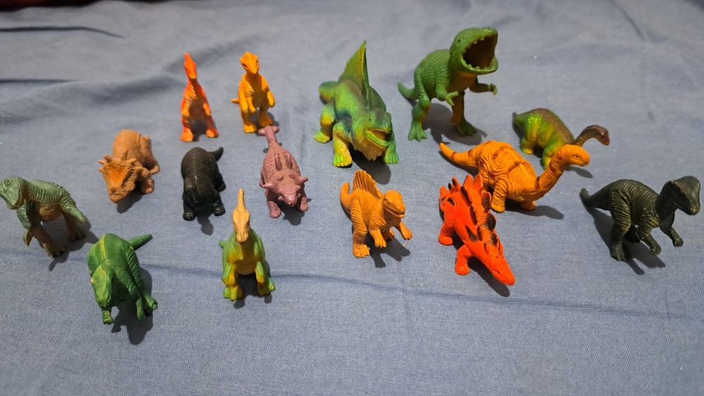 Lot figurine dinozauri