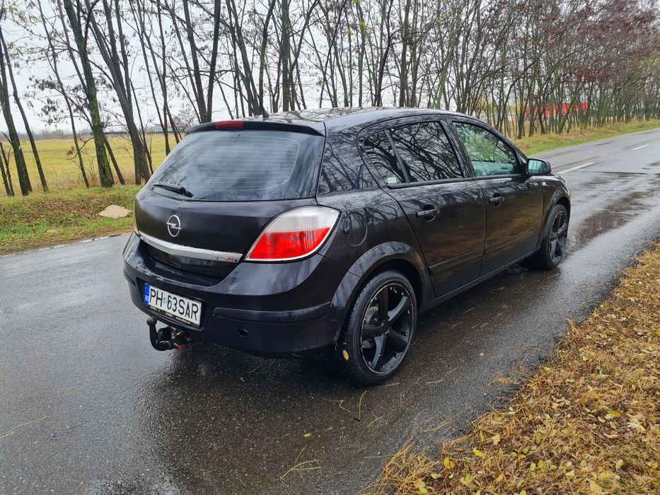 Plansa bord Opel Astra H , breck , hatchback , cabrio