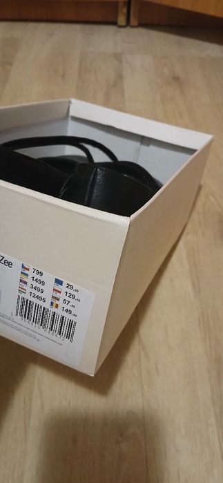 Pantofi  fetite noi nr 34