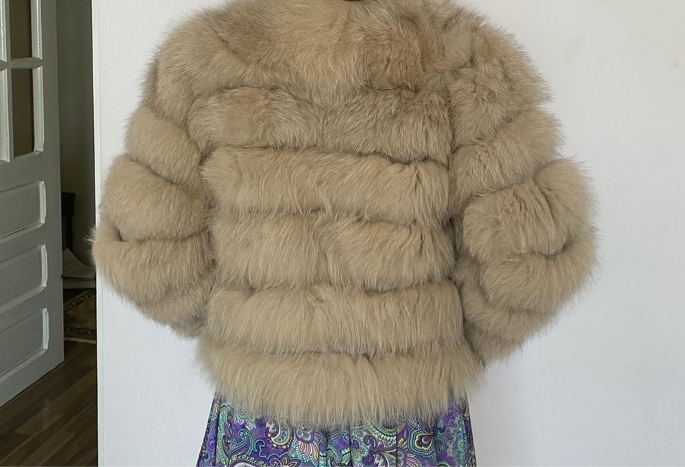 Haina de blana naturala vulpe argintie/ bej