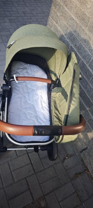 Продам коляску Babyton
