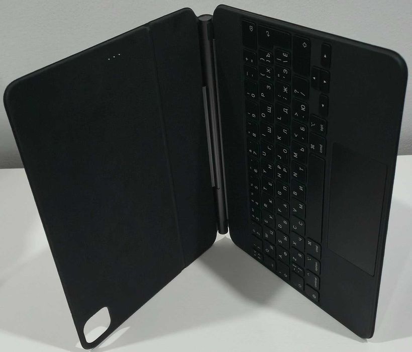 Чехол-клавиатура для iPad pro 11