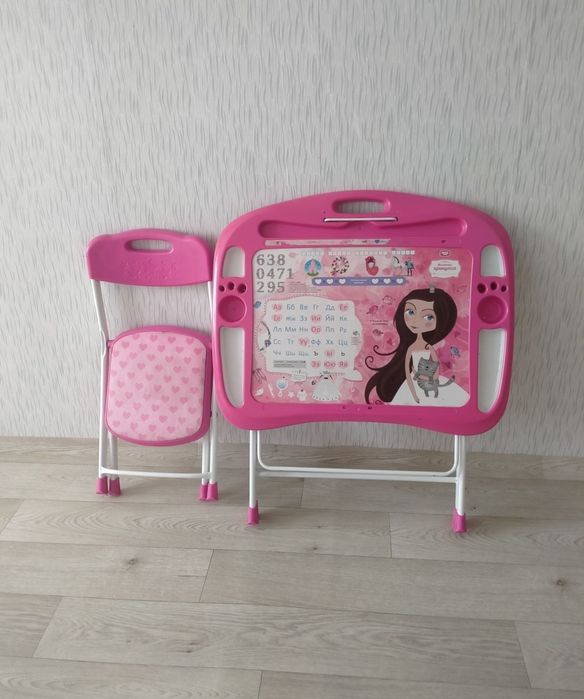 Парта в хорошем состоянии.