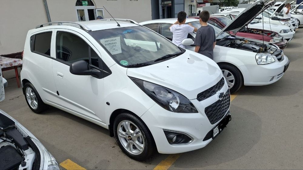 Продается шевролет спарк 2015 год автомат