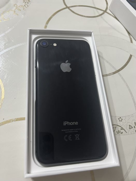 Продам Iphone 8, 64 гб