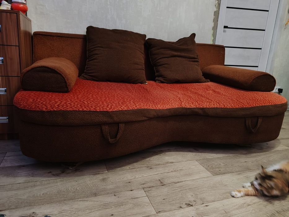 Продам диван б/у