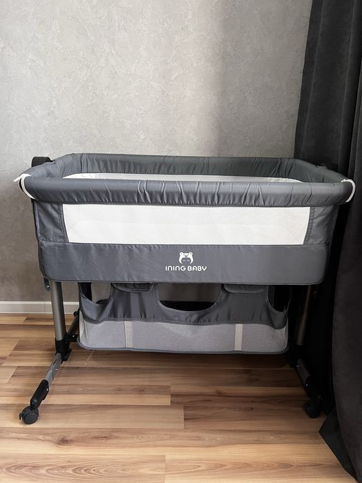 Продам приставную кроватку