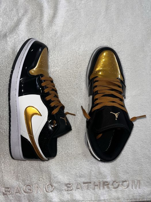 Nike Air Jordan 1 Low Gold Toe