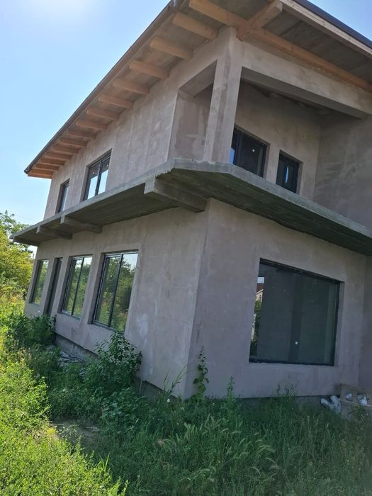 Ofer lucrări in construcții