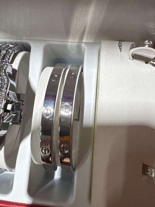 ювелирный набор Cartier Love