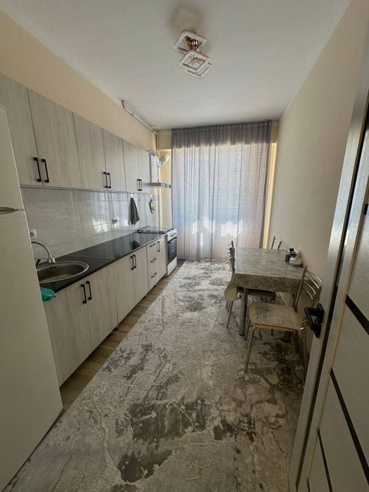 Просторная 1 комнатная с мебелью и техникой в новостройке