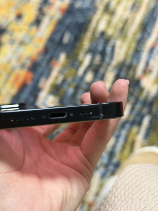 Продавам Iphone 14 128 gb