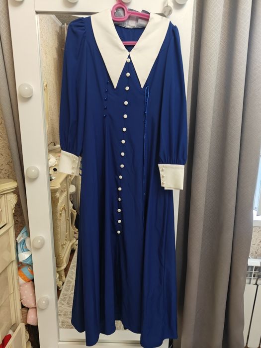 Женское вечернее платье