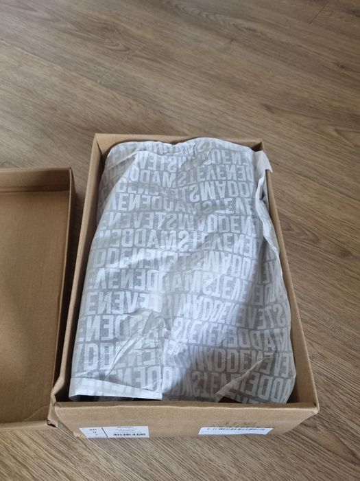 Черни Steve Madden сандали с дебел ток
