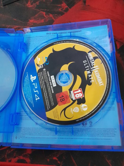 Продавам mortal kombat