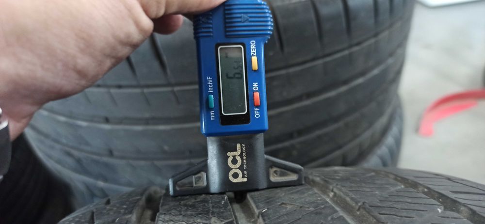 2бр.зимни гуми 245/45/19 Vredestein