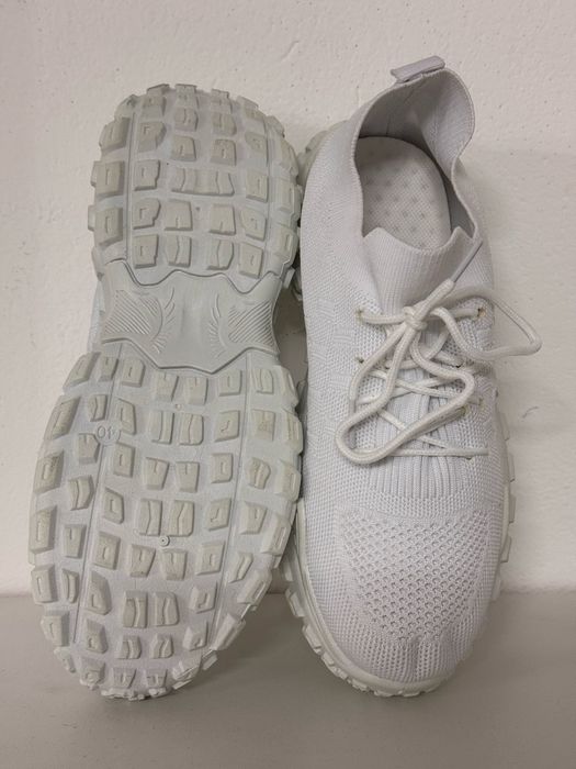 Кроссовки белые новые