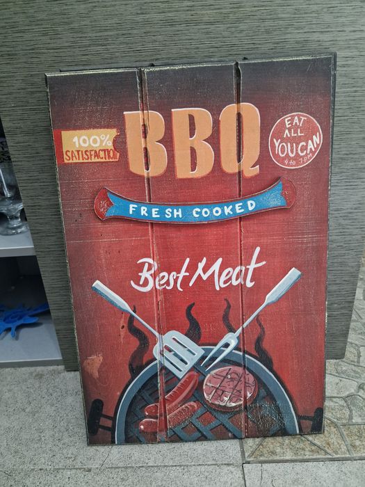 Картины постеры в кафе бар