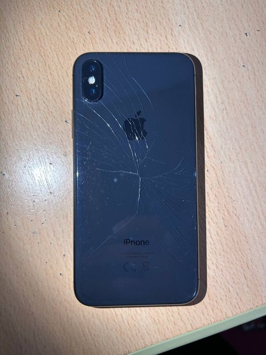 Продается IPhone X 64 гб