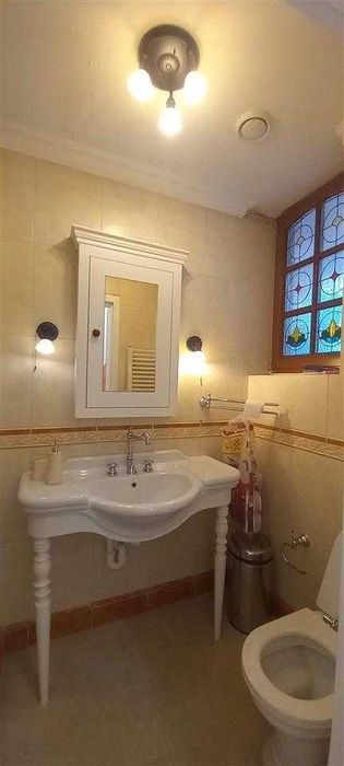 Дава се под наем Двустаен апартамент в Бургас, Лазур - 56 кв.м за 229.5 € - Снимка #2