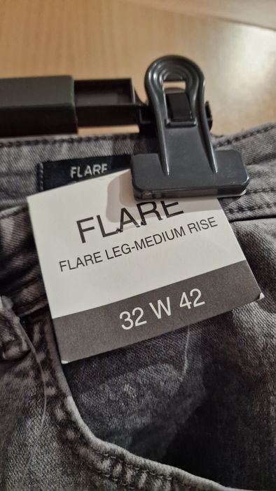 Нови сиви дамски дънки