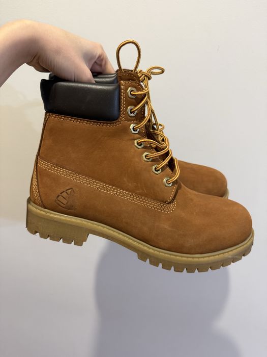 Продам новые ботинки тимберленд