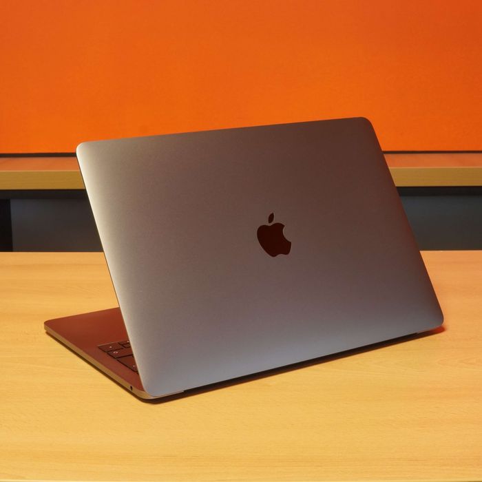 Apple Macbook Pro 2017 13'' i7 16 GB RAM, 512 GB SSD, Space Gray