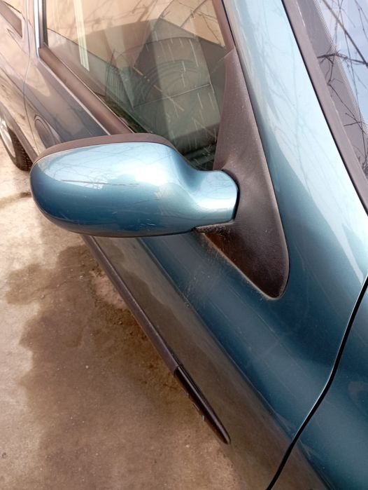 Vând uși și aripi , stare perfectă Renault clio 2 extrem,