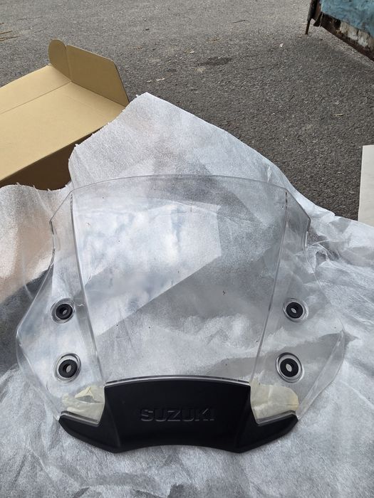 Parbriz suzuki v strom 1000