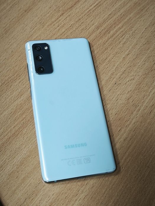 Samsung Galaxy S20 FE Snapdragon 6/128 ГБ