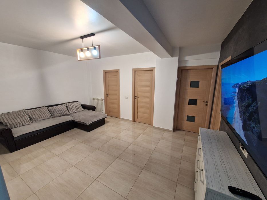Inchiez apartament 3 camere