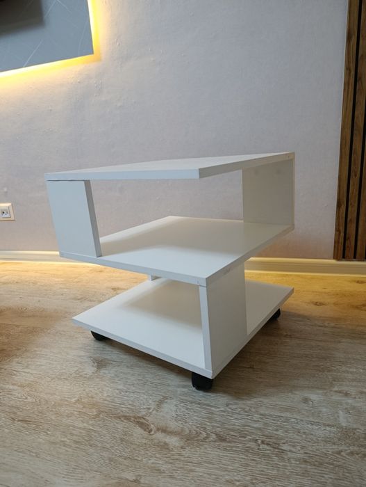 Столик декоративный