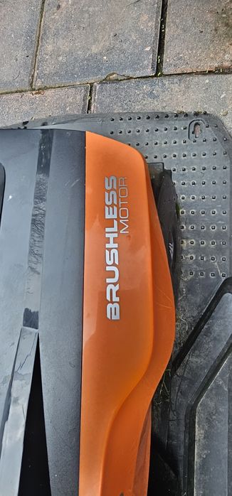Robot iarba yardforce compact 400 ris