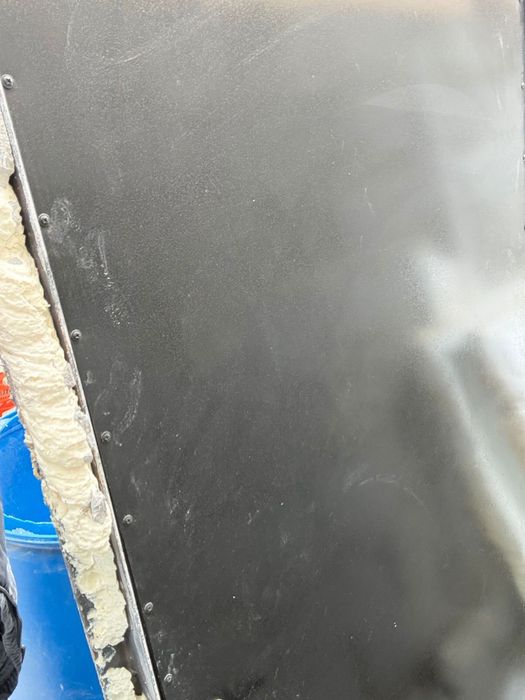 Дверь железная наружная