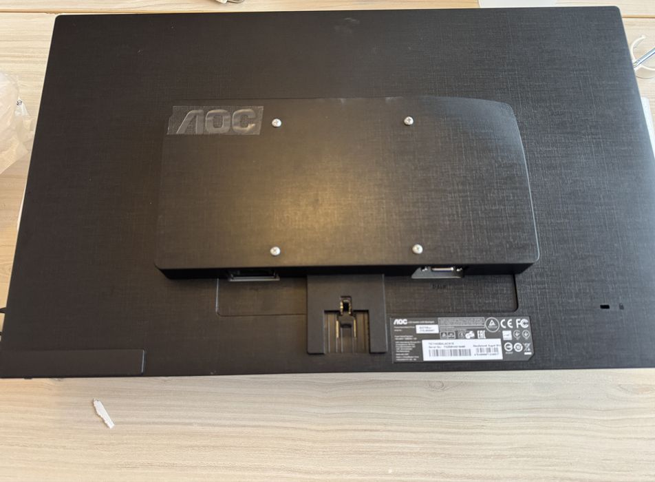 Нов монитор AOC LED 22”