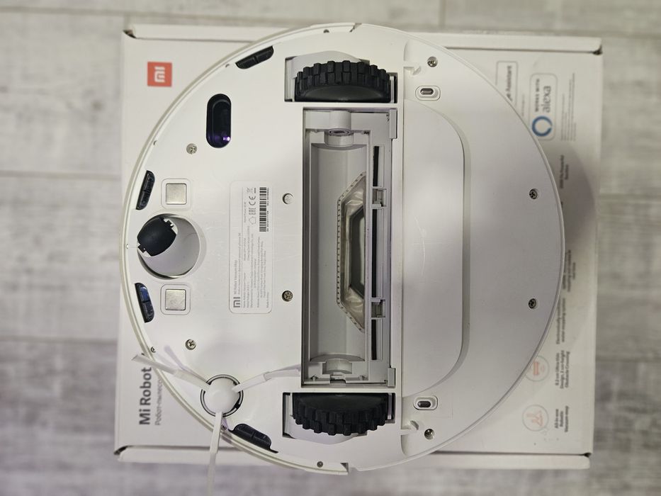 Πpaxocмyĸaчĸa poбoт Хіаоmі Мі Rоbоt Vасuum Мор 1С (ЅКV4093GL)

Източни