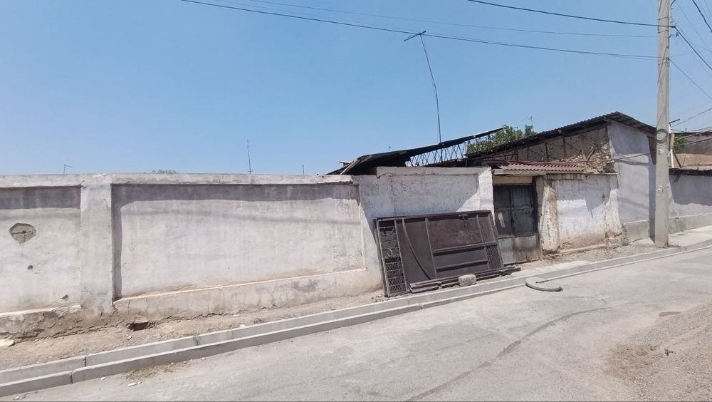 Qoyliq somon bozor yer sotilvotti