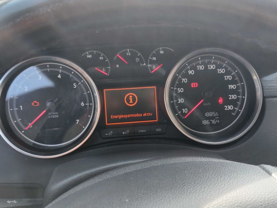 Продавам Пежо 508 SW