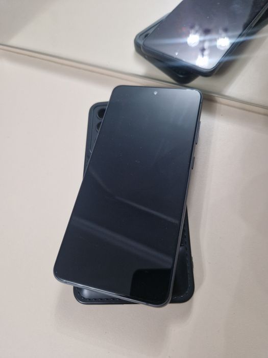 Продам Samsung Galaxy S21 FE 5G Snapdragon 888