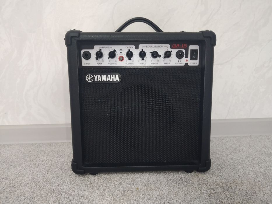 Комбоусилитель Yamaha GA-15
