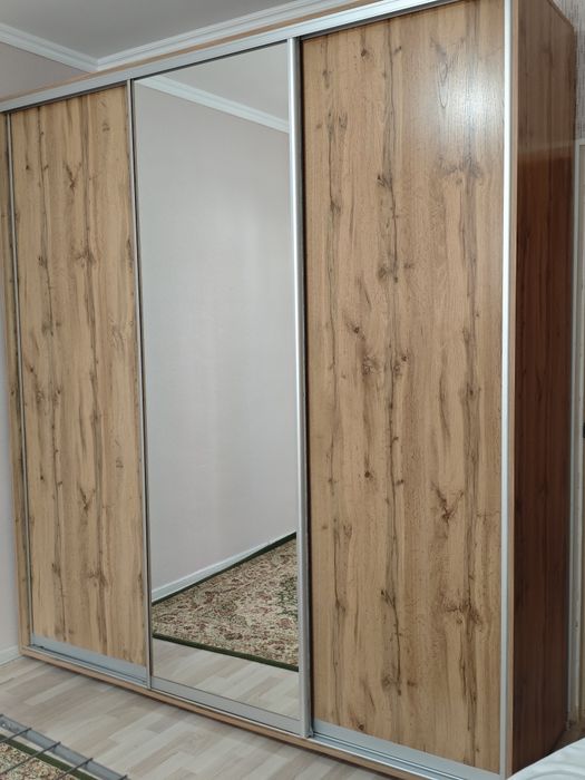 ПРОДАМ Шкаф-купе 80000