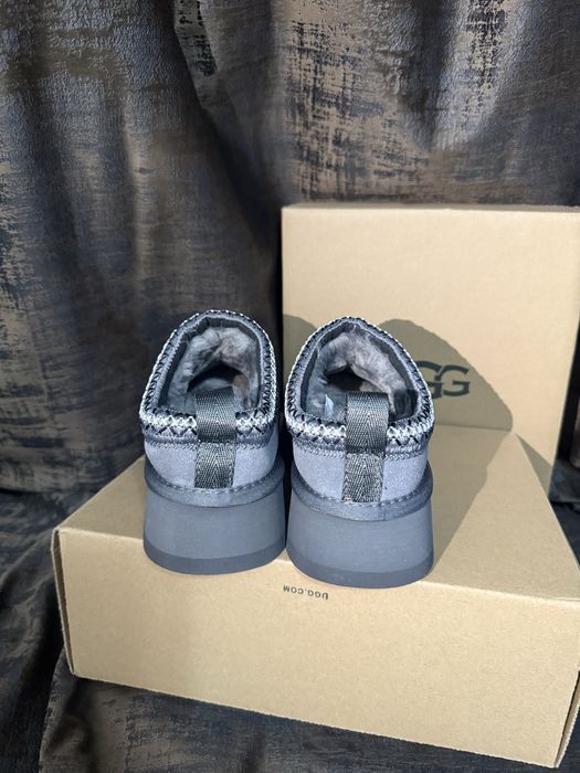 UGG Tazz • Culoare Gri • Noi
