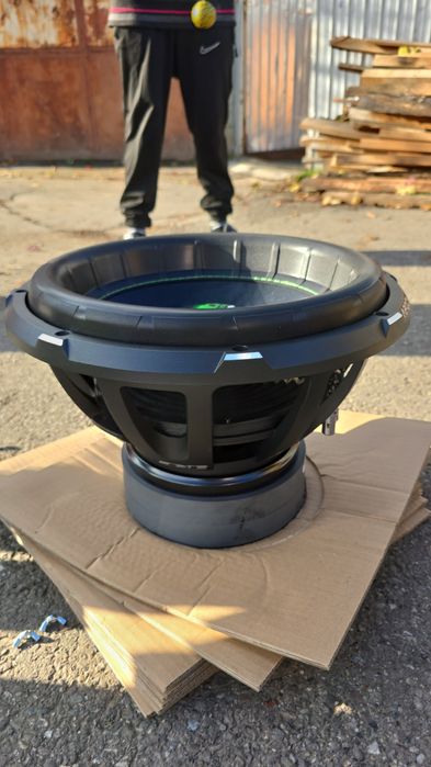 Vând subwoofer deaf bonce